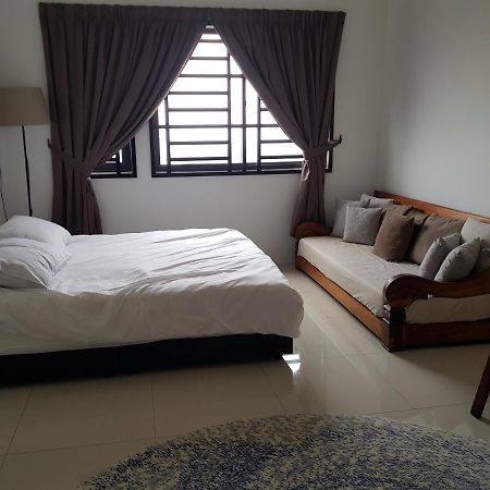 The Executive Seaview 1 At Icon Residence Kuala Terengganu Exterior photo