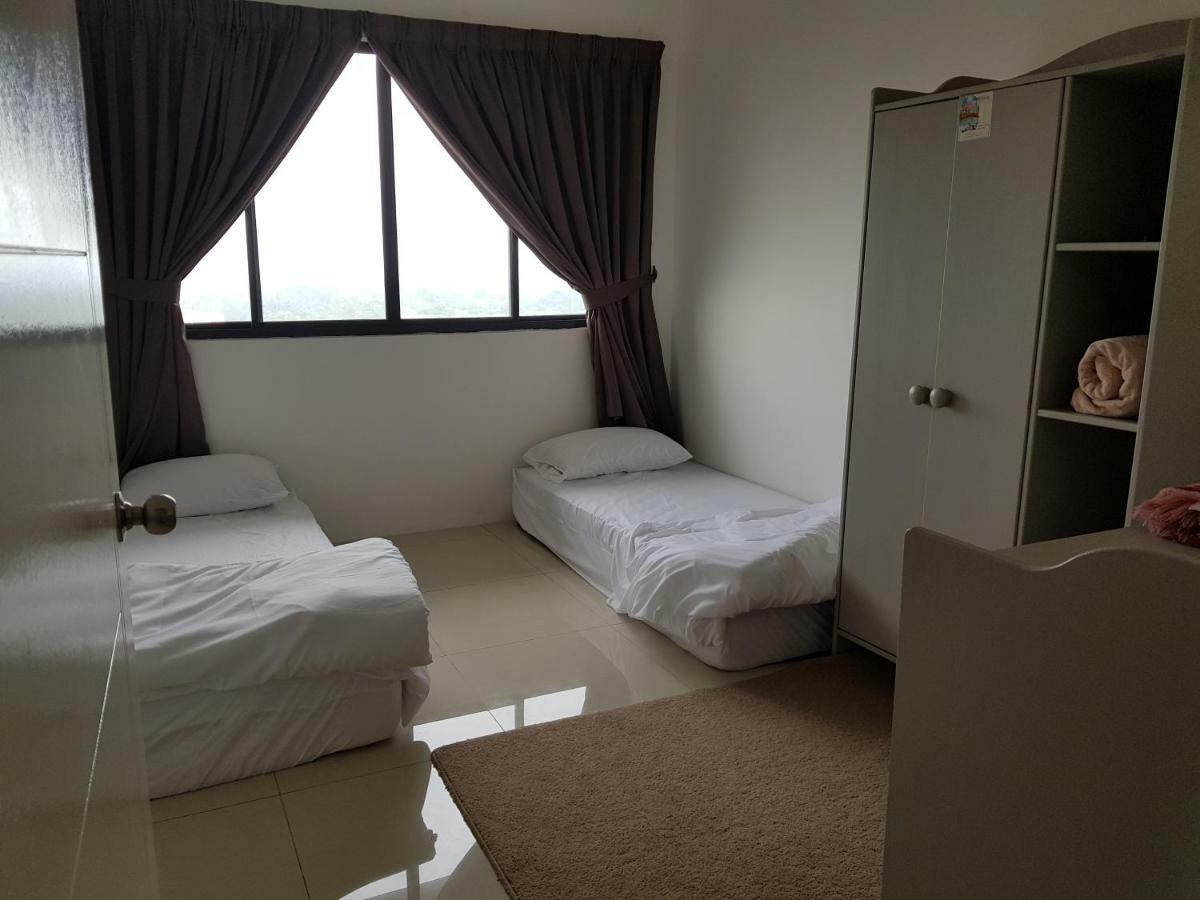 The Executive Seaview 1 At Icon Residence Kuala Terengganu Exterior photo